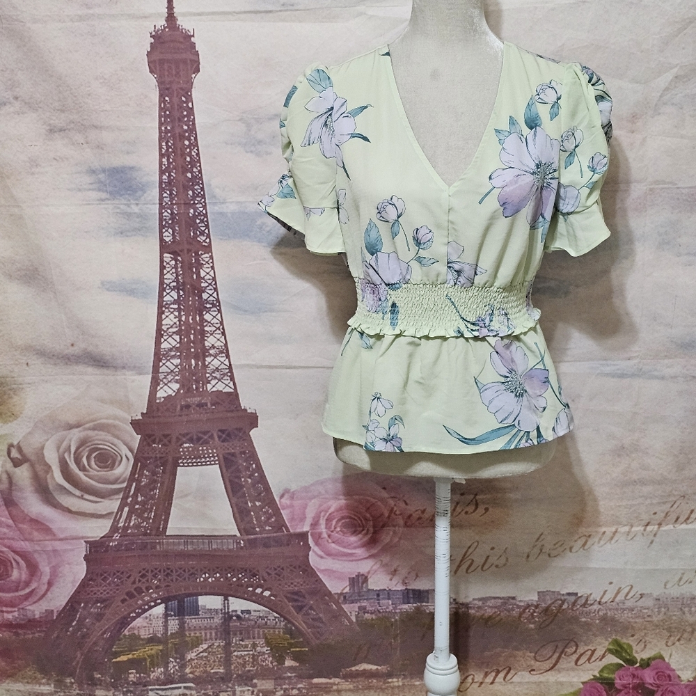 Rabbit Rose Floral V-Neck Ruffle Sleeve Top